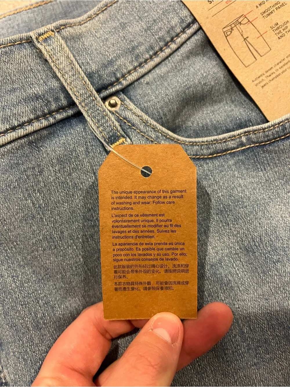 Levi’s Shaping Bermuda Jean Shorts Light Wash